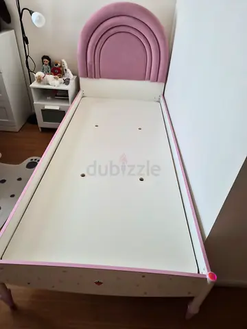 Single bed