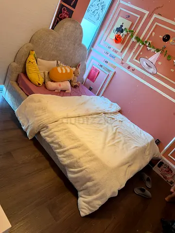 Bed and matress