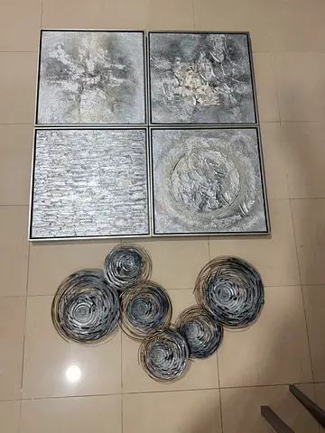 4 Artworks plus 1 Metalic Artwork