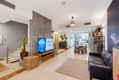 Vacant On Transfer l Huge layout l Big Terrace