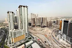 High Floor | 2 Bed + Laundry | Vacant