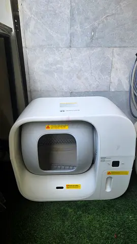 Self-Cleaning Cat Litter Box