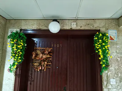 Vases and wall decorations