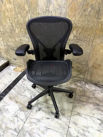 Herman Miller Aeron chair for selling.fully loaded chair