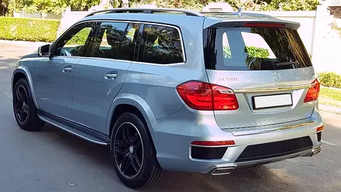 Sky Blue Mercedes GL500 AMG “” GCC Specs “” Top Options “” 7 Seats “” Radar
