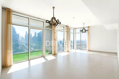 Corner Unit | Skyline Views | Vacant Now