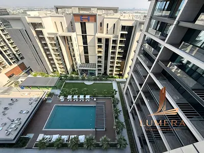 Modern 1 BR | Pool View | High Floor