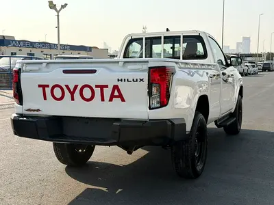 2027 Toyota HILUX — фото 4