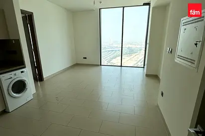 Community Living | Decent Layout | Near Downtown