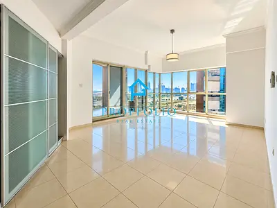 Corner Unit I Closed Kitchen I Sunrise view I 2 parkings