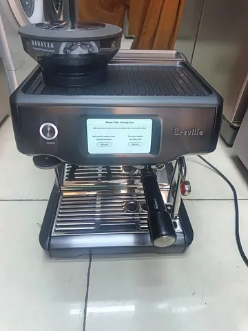 Breville espresso machine with built-in grinder - good condition