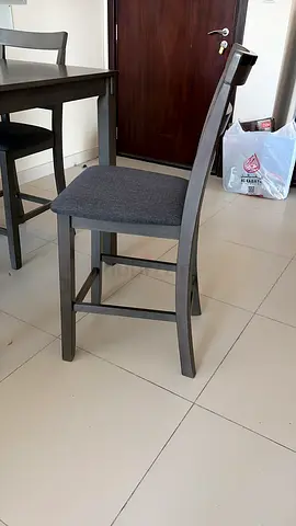 Dining table for sale - 4 seater