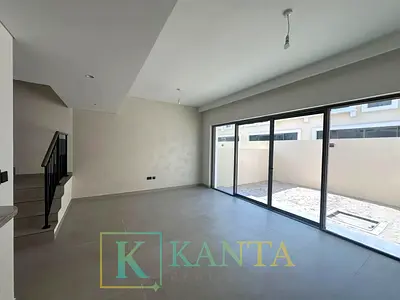 منزل تاون هاوس بـ 4 غرف نوم | جديد تماماً | أفضل سعر