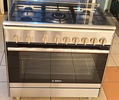 Bosch brand Full Gas Cooker 5 burner 90 cm freestanding