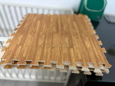 Interlocking Wood-Pattern Foam Floor Tiles (Set of 4) size 60x60