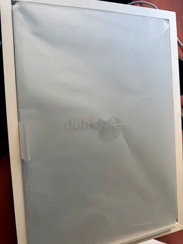 MacBook air  15 inch m5