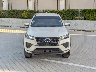 2021 Toyota FORTUNER photo 3
