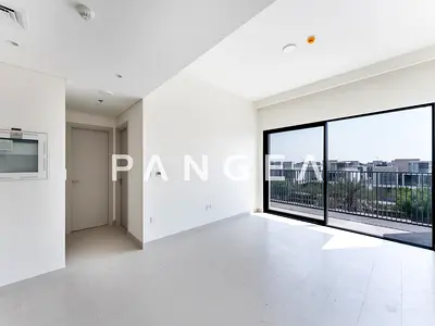 Vacant | Large Terrace | Flexible Cheques