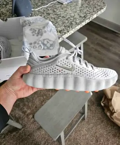 Nike Mind 002 Light Smoke Grey