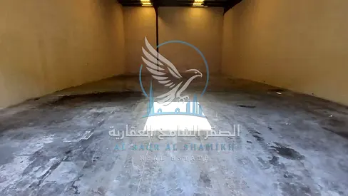 يتوفر مستودع للإيجار في المنطقة الصناعية 15 بإمارة الشارقة، بمساحة 3500 قدم مربع، ومزود بتوصيل كهرباء بقدرة 35 كيلوواط