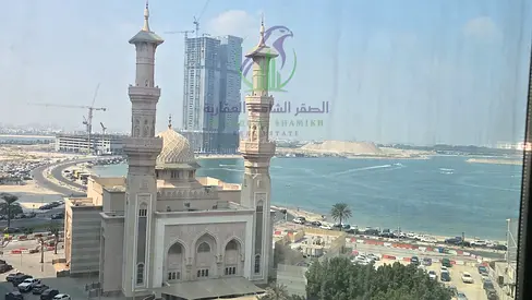 أجمل غرفة وصالة بأطلالة مفتوحة تشطيب حديث مع تكييف مجاني وجيم ومسبح مجاني سعر مميز وحصري