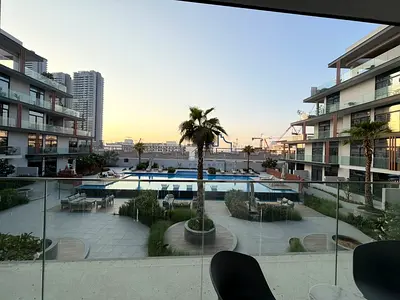Vacant | Pool View 1BR | Oxford 212 | Modern Finishes