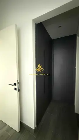 Modern Lay-out | Vacant | Closed Kitchen | Open View