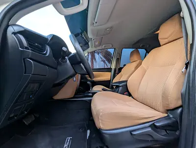2022 Toyota FORTUNER photo 8