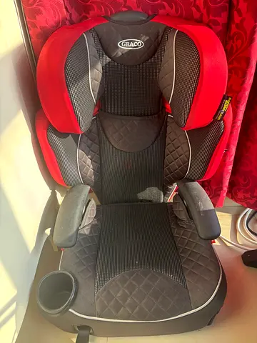 Graco child car booster seat - red/black, good condition