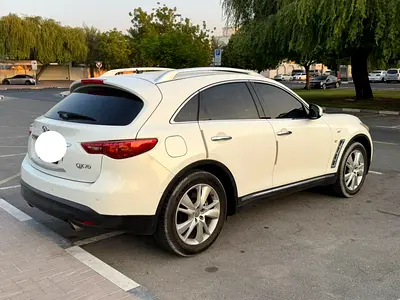 صورة 3 لـ 2015 Infiniti QX70