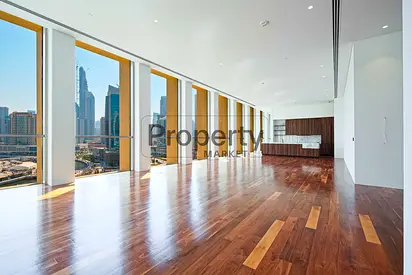Luxury Living | Private Lift | Striking Canal View