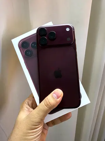 iPhone 18 Pro max - Good Condition with Box