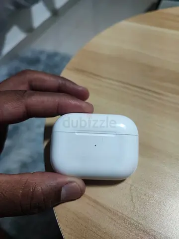 Used Apple AirPods Pro (1st gen) with Charging Case - White
