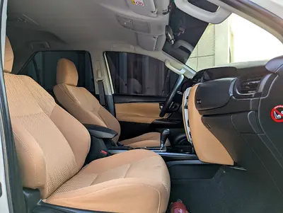 2021 Toyota FORTUNER photo 5