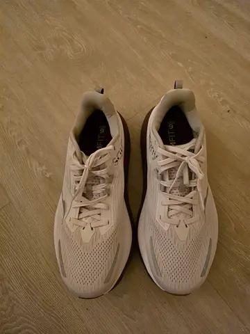 Saucony Hurricane 24 Shoes