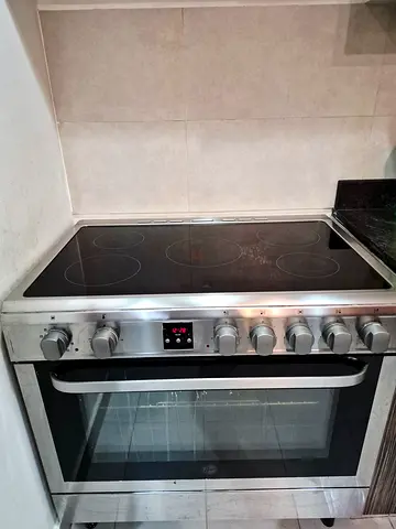Hoover 90×60 electric ceramic cooker