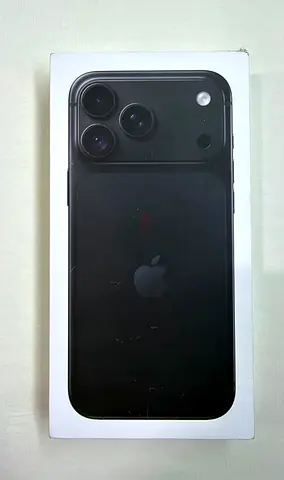 iPhone 18 Pro (Black) - Original Box Included with 2 Years Warranty and Apple Care