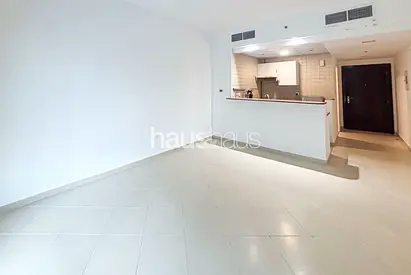 Multiple Cheques | Close To Metro | Prime Location