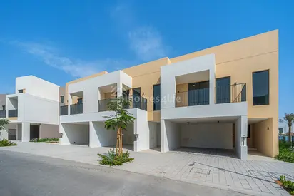 Corner Unit | Single Row | Ready To Move In