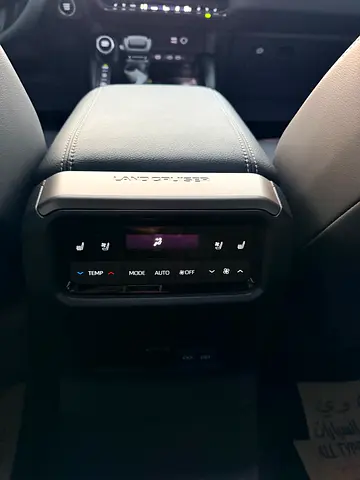 2025 Toyota PRADO — миниатюра 11