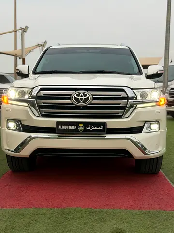Toyota Land Cruiser VXR 2016 GCC Specs