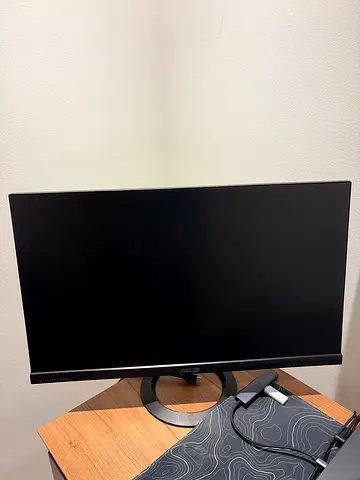 24-inch LED Computer Monitor in Good Condition