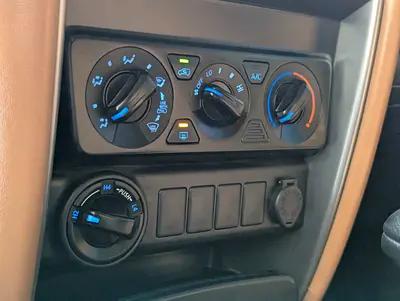 صورة مصغرة 13 لـ 2022 Toyota FORTUNER