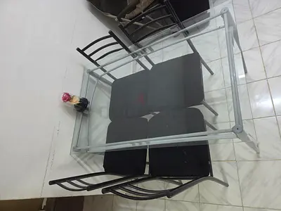 Dining table for sale