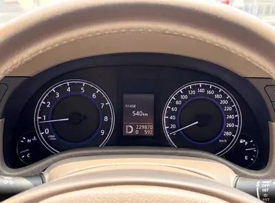 2011 Infiniti G37 photo 8