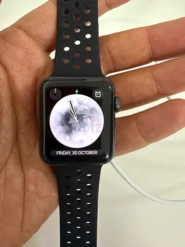 Apple Watch (S3) 42mm new original with gps+cellular with sports band and charger cable without scra