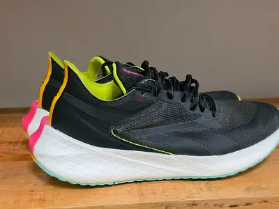 Reebok sports shoes - neon yellow interior, size EU 41
