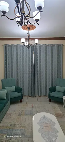 Curtain available in very good condition,, ستارة بحالة ممتازة