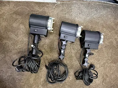Hedler C 10 1000W studio halogen light German professional (3 pcs set) need replace Halogen light )