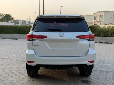 2023 Toyota FORTUNER 缩略图 12